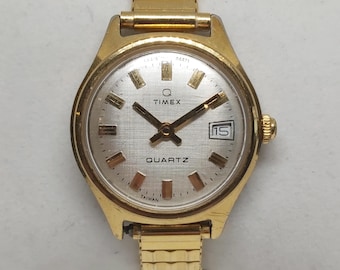 Vintage Timex Quartz Watch – Gold-Tone, Assembled in Taiwan, Stretch Bracelet