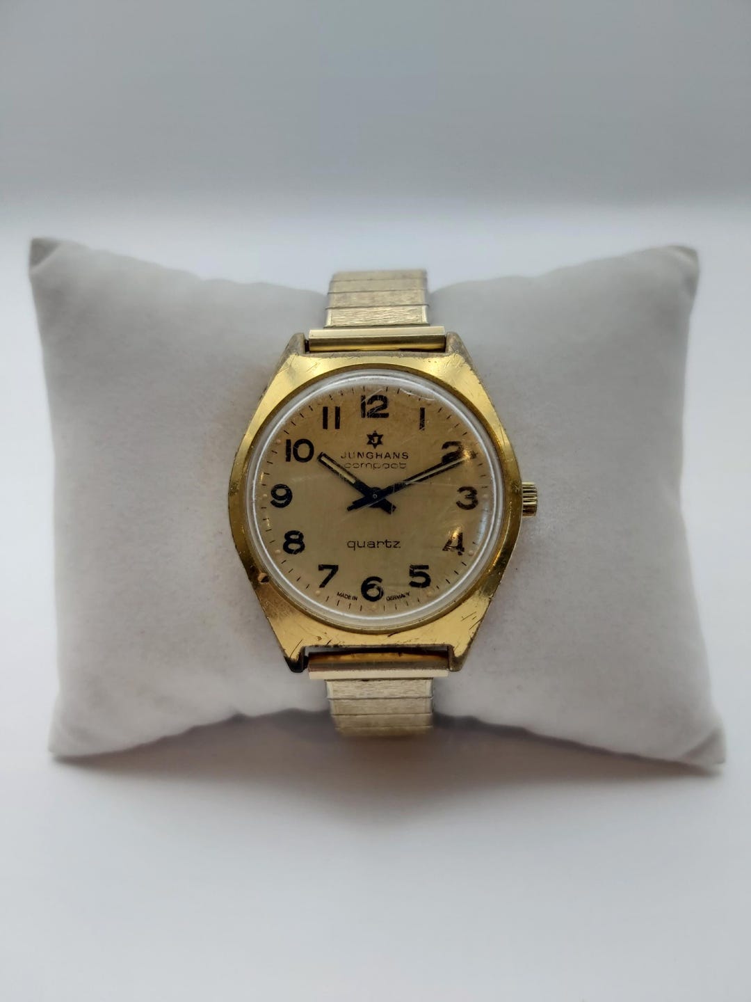 Junghans Compact Vintage Quartz Watch – Gold Tone, Arabic Dial