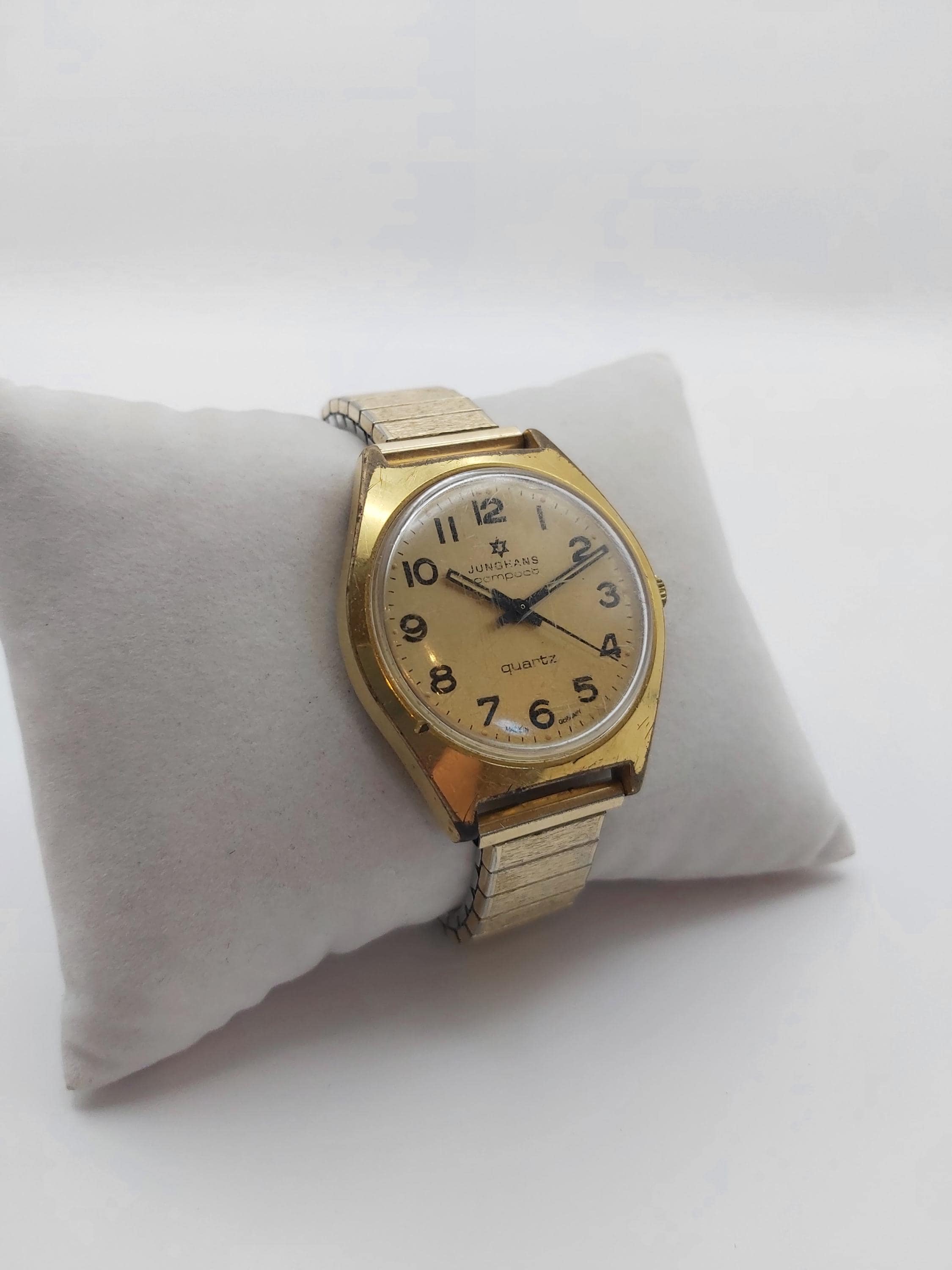 Junghans Compact Vintage Quartz Watch – Gold Tone, Arabic Dial