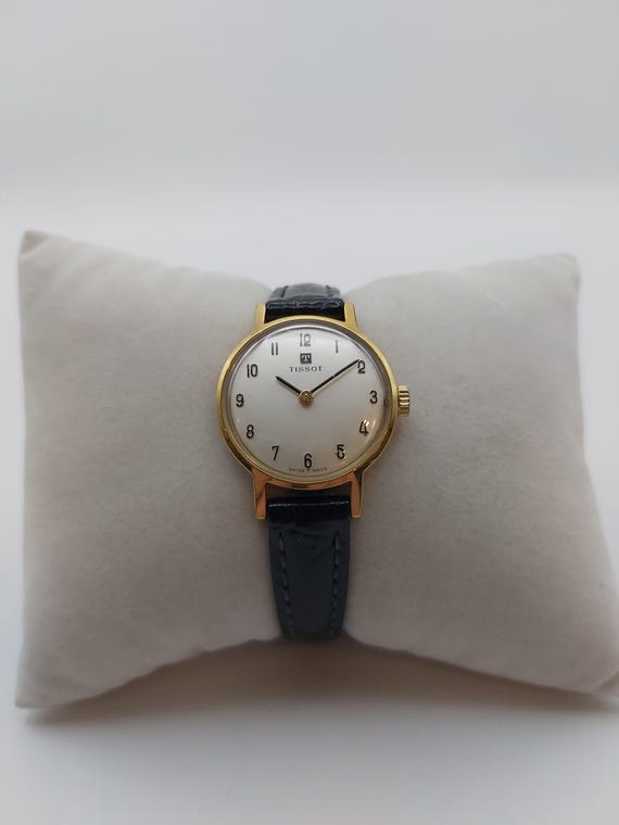 TISSOT ティソ 手巻き腕時計 A2562 TISSOT ティソ 手巻き式ヴィンテージウォッチ スイス製 動作確認済み