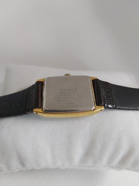 Buy Vintage Orient VX Tank 1980s - Ladies Watch - Beige Dial