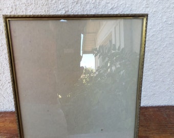 Vintage Gold Metal PICTURE FRAME with a Ribbed Suround and Embossed Edges - 8 x 10
