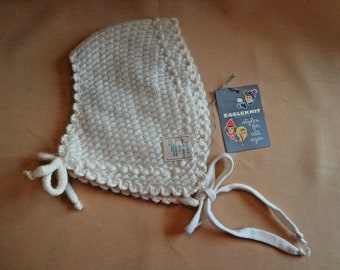 Vintage Child's // Infant Angora Wool KNIT HAT in White by Eagleknit. Circa  1940s - 50s.  NWT