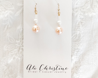 Peach pearl earrings | ivory and white accents  |  Swarovski Earrings | bridesmaid earrings | date night earrings | peachy pink