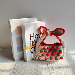 Gehäkelte Handtasche, rote Erdbeere häkeln, Frauentasche gehäkelte Tasche, Obst-Tasche, gehäkelte Geldbörse, niedlicher Valentinstag, Geschenk für sie