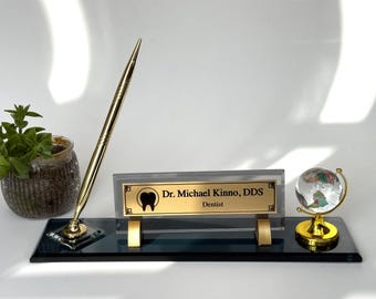 Personalized Dentist Desk Name Plate: Crystal Globe, Signature Pen