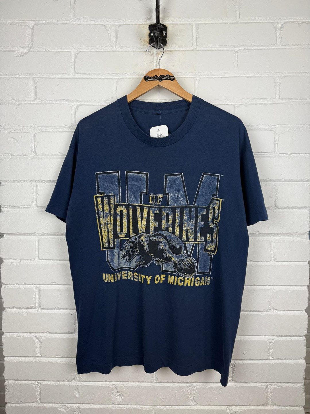 トップス 90's VF Imagewear Michigan University Vintage 90s University of Michigan Wolverines College T