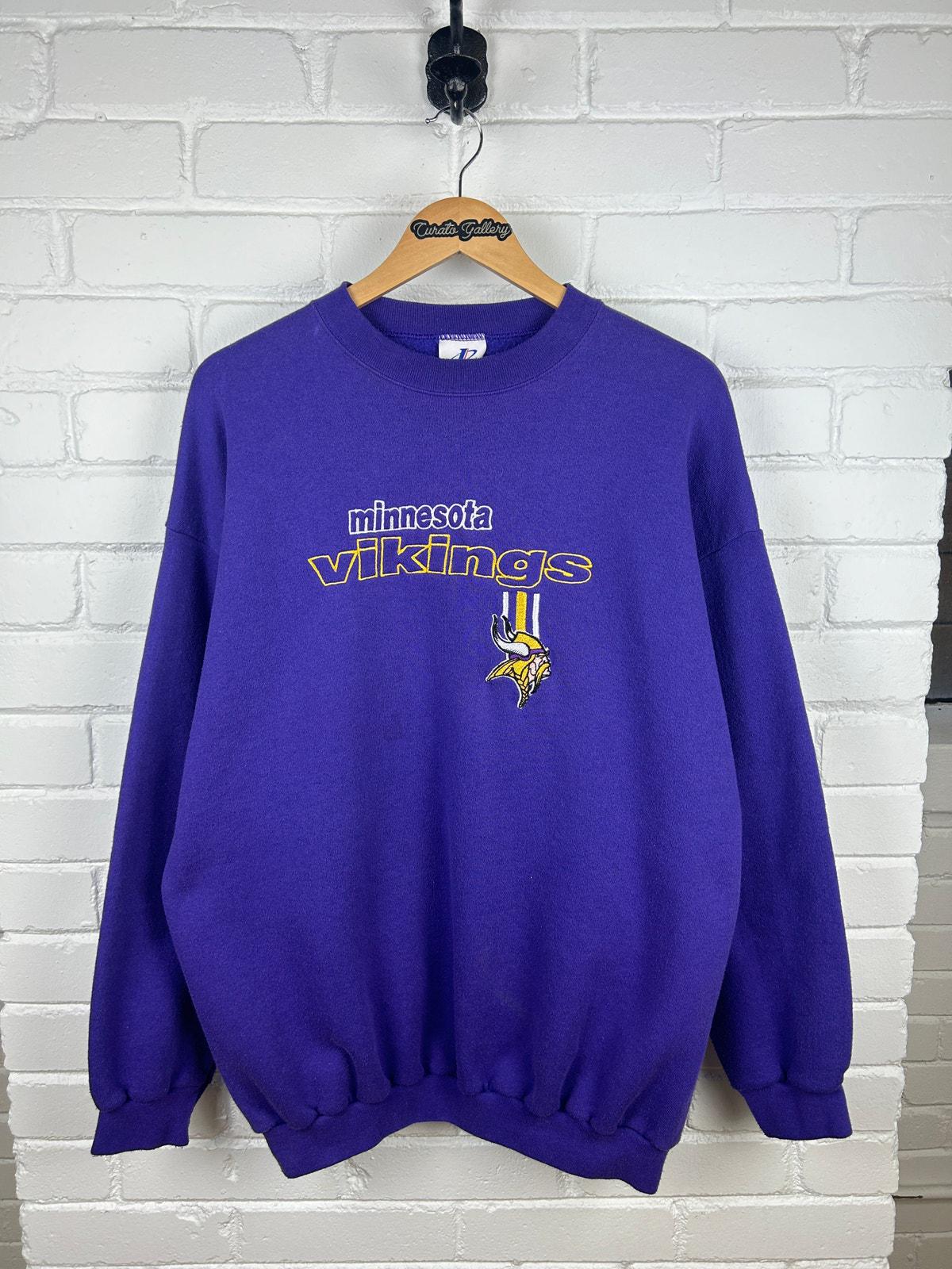 開店祝い Embroidered Vikings Minnesota 90s Vintage Spell Logo NFL Out トップス