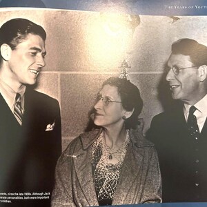 Ronald Reagan Collector Book Presidential Memorabilia Vault Hardcover Slipcase American Legend 2011 Bild 4