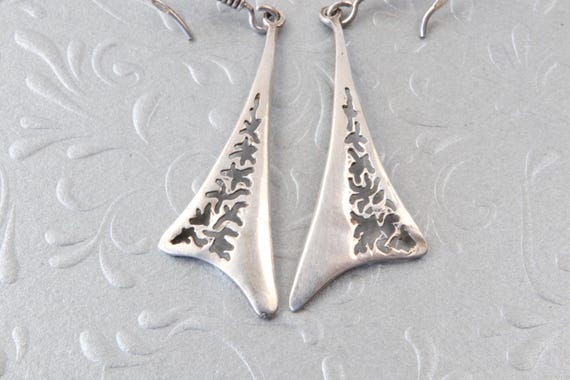 Triangular sterling silver dangling earrings with… - image 8