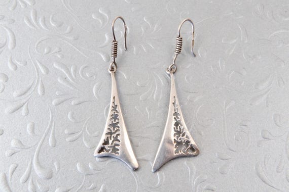 Triangular sterling silver dangling earrings with… - image 4
