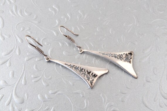 Triangular sterling silver dangling earrings with… - image 6