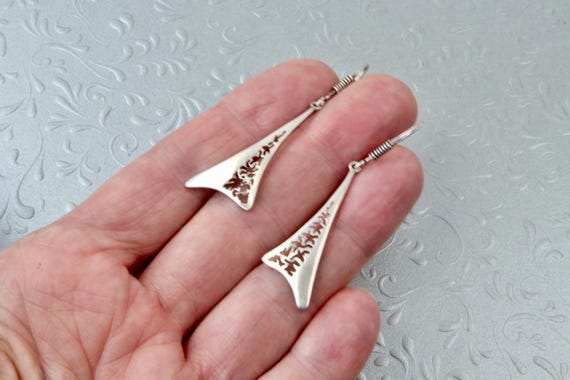 Triangular sterling silver dangling earrings with… - image 3