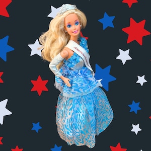 Amazon.com: American Beauty Queen Barbie 1991 : Toys & Games