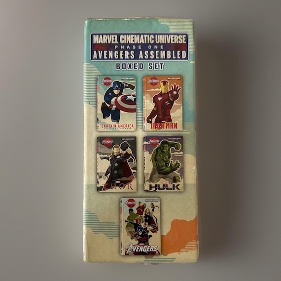 MCUパンフレット　コンプリートセット Marvel Cinematic Universe Phase One Avengers Assembled Hardcover