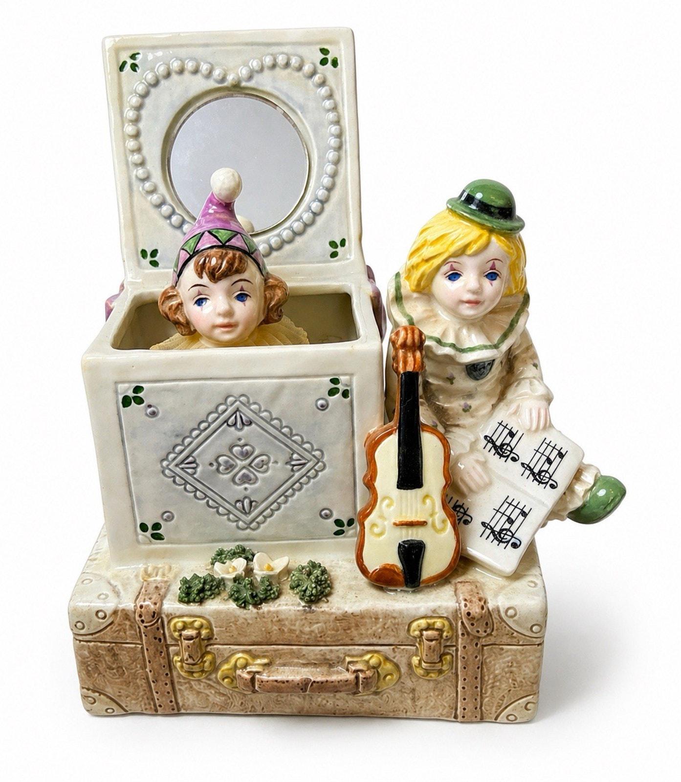 フンメル人形 レアな箱入りコレクターシリーズの1974年のクリスマス