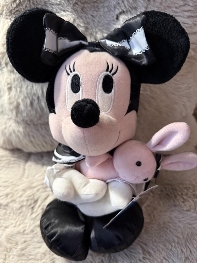 Disney Minnie Maus Plüsch SEGA 2008 Fun Fan Amuse Gothic Hase Puppe Schwarz Dress Bild 2