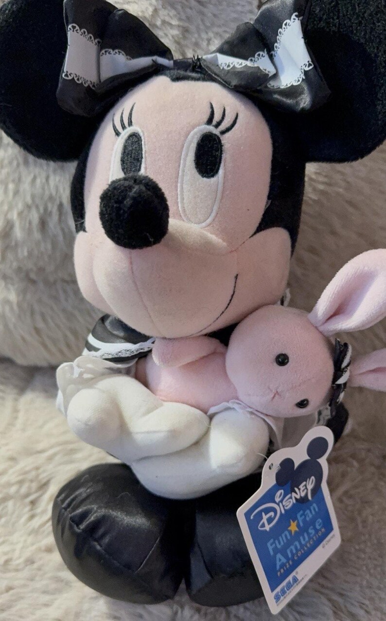 Disney Minnie Maus Plüsch SEGA 2008 Fun Fan Amuse Gothic Hase Puppe Schwarz Dress Bild 3