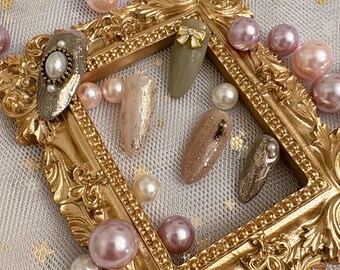 Roaming Paris Press on Nails * Press on Nails * Hand Made Press ons * *Handmade nails * 3D press on nails * Acrylic nails *