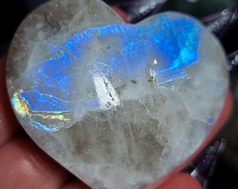 Rainbow Moonstone Crystal Heart (40D)