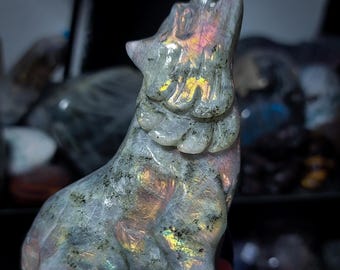 Flashy Labradorite Howling Wolf Carving