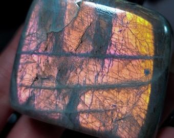 Labradorite Freeform with Multicolor Sheen (40OR)