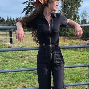 Molde de Costura para Terno Utilitário Rosie | Tamanhos 00-36 | Macacão | Cintura Ajustável | Perna Larga | Bolsos Grandes | Intermediário | Tutorial do Youtube