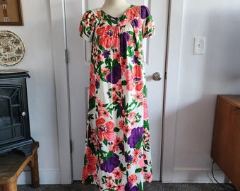 1960s Floral Hawaiian Muu Muu Dress