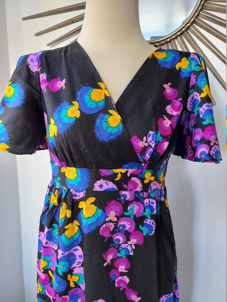 1960s Black and Floral Floral Hawaiian Dress - Etsy