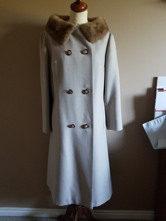 Cream Ladylike 1960s Overcoat with a Brown Mint C… - image 2