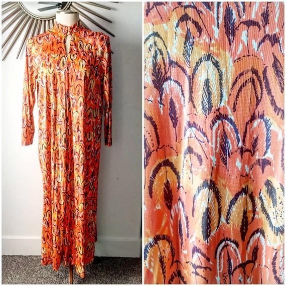 Gorgeous VERA NEUMANN Hostess Dress with Orange Fe