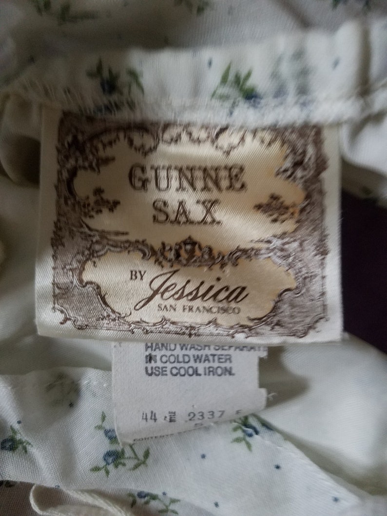 Gorgeous GUNNE SAX Maxi Length Floral Print Off Shoulder Summer Dress