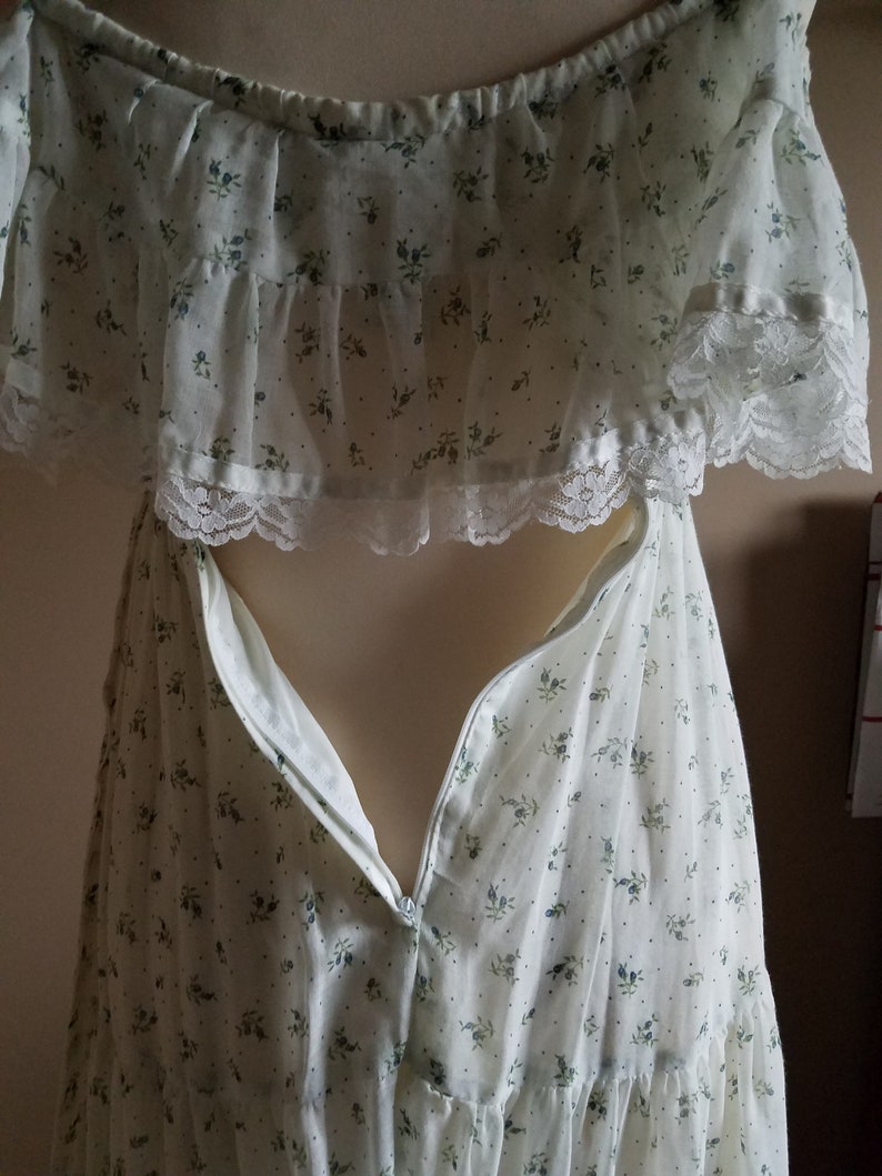 Gorgeous GUNNE SAX Maxi Length Floral Print Off Shoulder Summer Dress