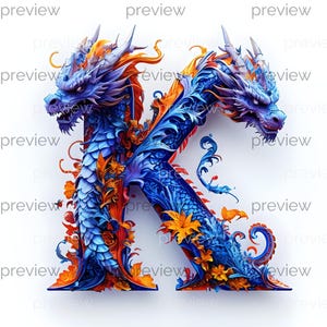 Op de afbeelding: Gedetailleerde illustratie van de letter "K" versierd met twee drakenkoppen. De letter is voornamelijk blauw, met oranje en gele accenten, en ingewikkelde bloemen en sierlijke details. De draken hebben een felle uitdrukking.