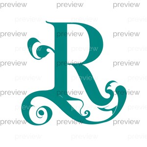 Peut inclure: Lettre "R" de couleur teal avec des ornements décoratifs. La lettre majuscule présente des embellissements élégants et tourbillonnants en haut et en bas, créant un design stylisé et ornemental. Le fond est blanc uni.