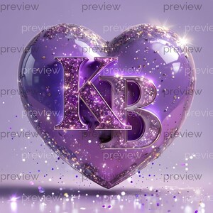 Puede incluir: Un diseño en forma de corazón púrpura con las letras "KB" en el centro. El corazón tiene un acabado brillante y está adornado con purpurina. El fondo es de un púrpura suave, con partículas de purpurina dispersas.