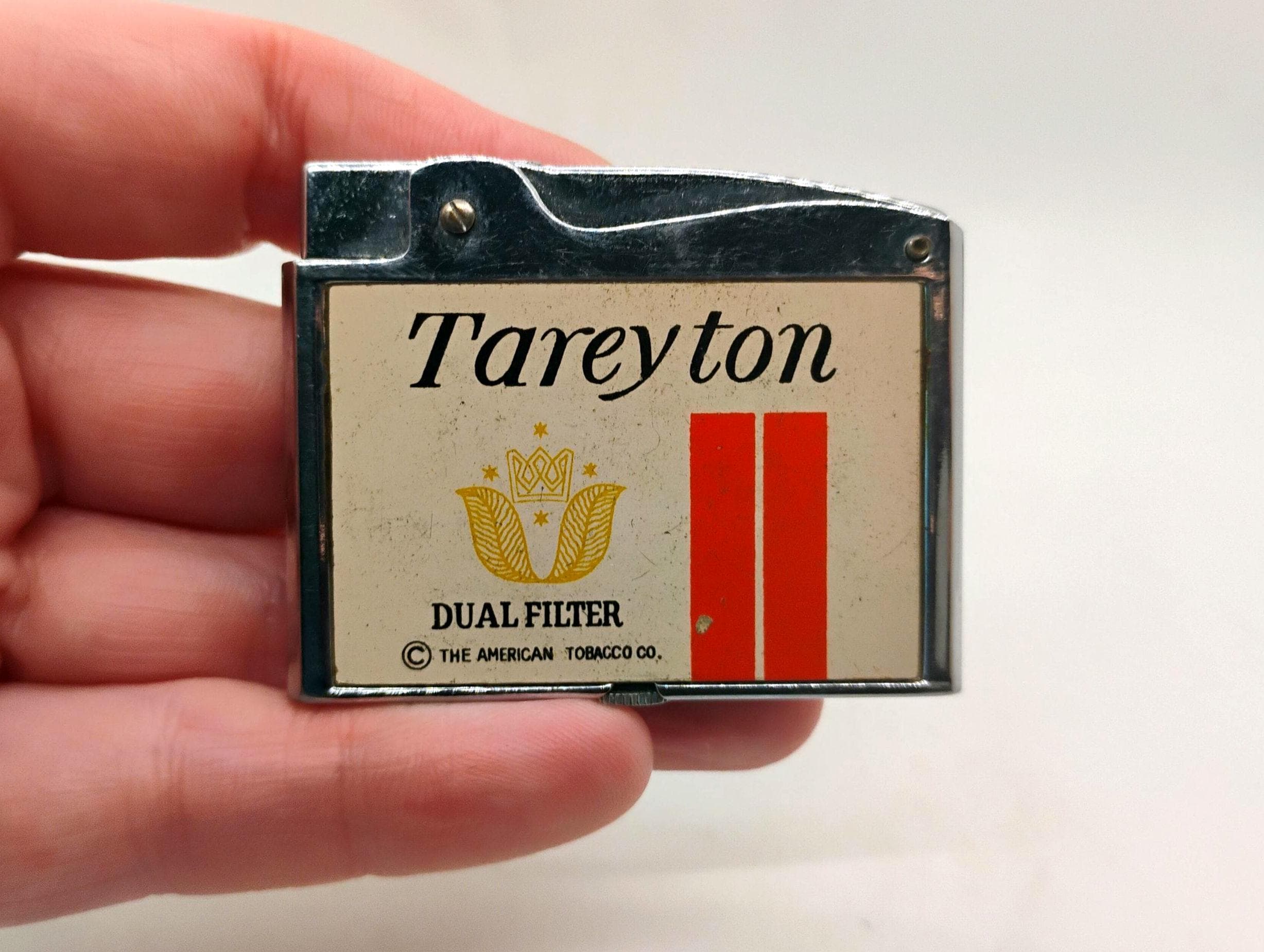 Tareyton Cigarette