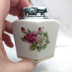 Vintage Moss Rose Table Lighter Made In Japan - Untested, Needs Maintenance - Great Condition - Shabby Chic Decor - Gift For Smoker