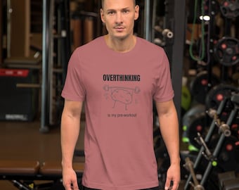 Überdenken T-Shirt | Lustiges psychisches Hemd | Angst Humor T-Shirt | Introvertiertes Geschenk | Gen Z Relatable Shirt | Minimalistisches grafisches T-Shirt
