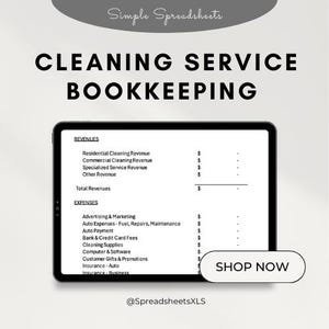 Op de afbeelding: Een zwarte tablet toont een boekhoudsjabloon voor schoonmaakdiensten. Het scherm toont inkomsten- en uitgavencategorieën, waaronder reclame, autokosten en schoonmaakbenodigdheden. De tekst "CLEANING SERVICE BOOKKEEPING" staat boven de tablet. Een "SHOP NOW"-knop is zichtbaar.