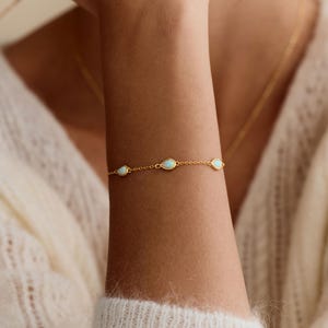 Dainty Opal Bracelet, Teardrop Real Opal Bracelet, 14K Gold Gemstone Bracelet, October Birthstone Gift, Gift for Mom, Minimalist Jewelry