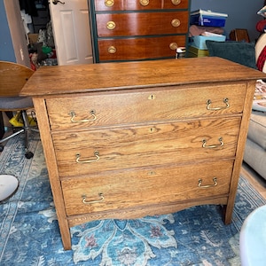 Restored 1909 Antique Tiger Oak Dresser – 3-Drawer Victorian Chest with Floral Liners