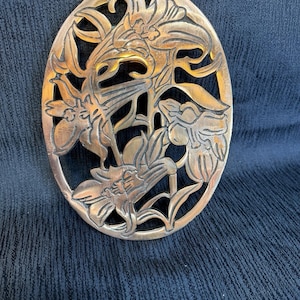 Vintage Gusseisen Untersetzer Mid Century Wand Dekor Floral 1983