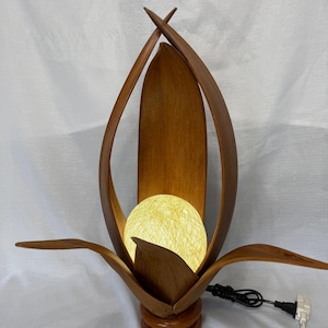 Vintage MCM Sculptural Coco Leaf Table Lamp - Mid Century Brutalist Decor