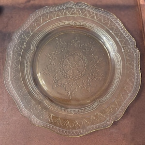 Vintage Federal Glass Patrician Spoke Yellow Amber Plate