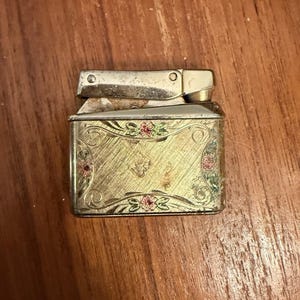 ladies gas cigarette lighters Ladies Lighter
