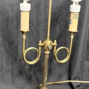 Vintage Bordslampa i mässingsfärgad Bouillotte-stil, dubbel glödlampa, 50 cm hög