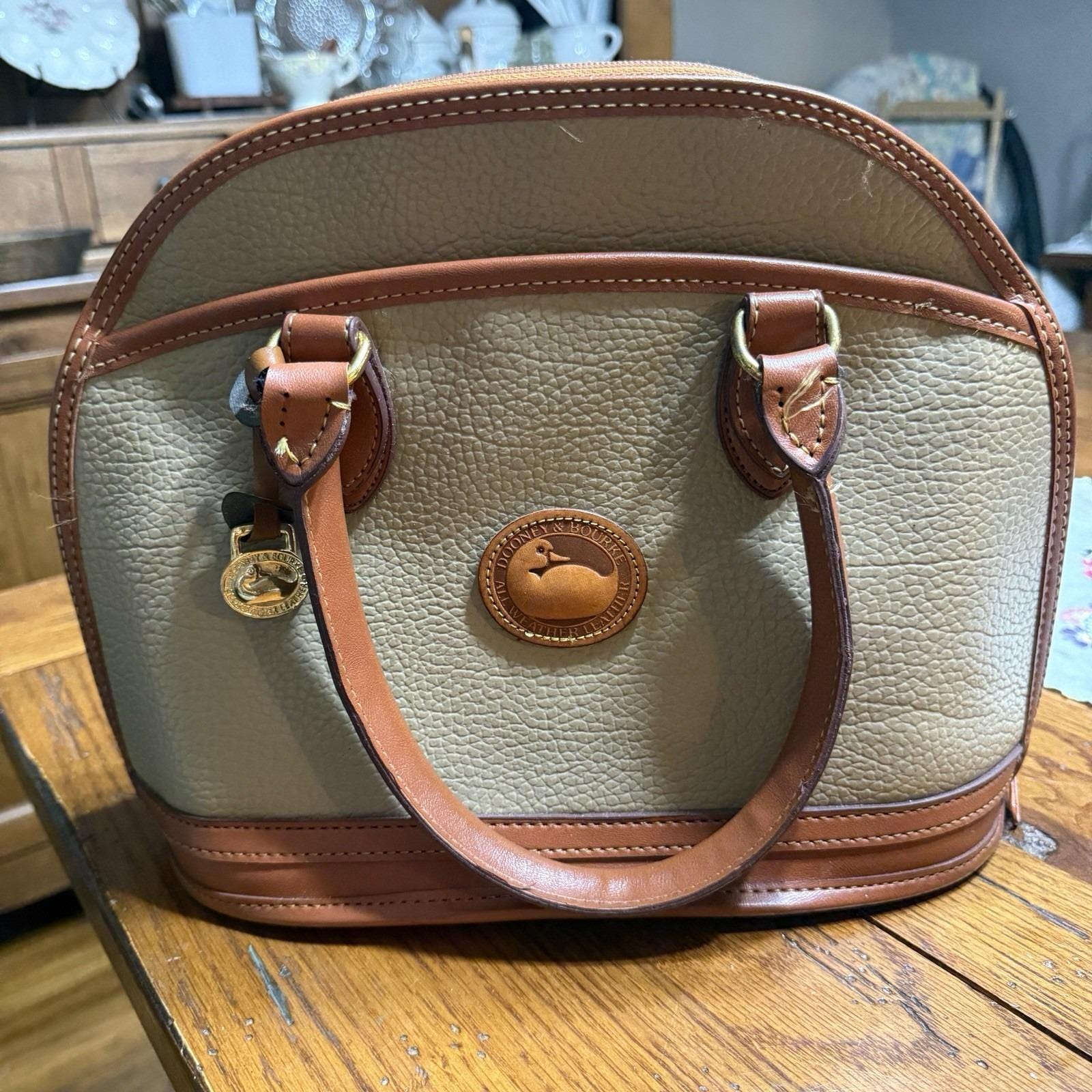 Dooney bourke bag - Etsy 日本