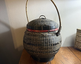 Vintage chinesischer Korb mit Deckel & Griff Hand gewebt Split Bambus asiatischen hängenden