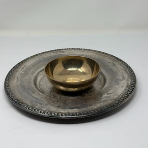 Vintage Silver-Plated Round Serving Tray with Ornate Floral Rim (small) – Patina & Engraved Design